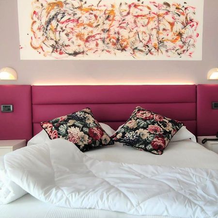 Hotel Villa Platani Riccione Eksteriør bilde