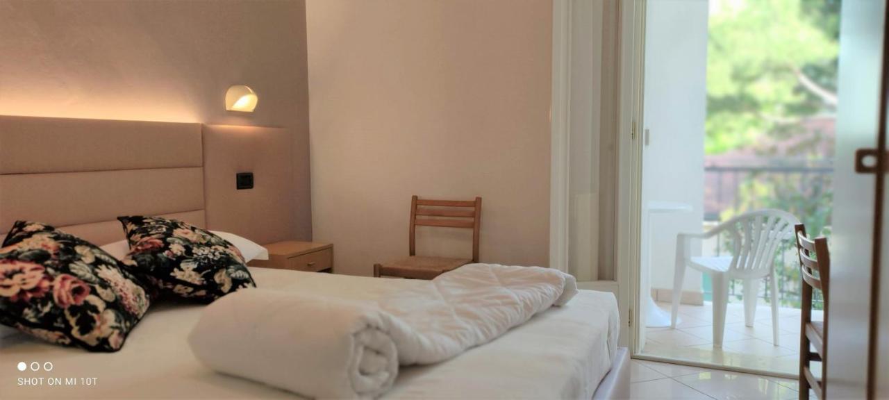 Hotel Villa Platani Riccione Eksteriør bilde