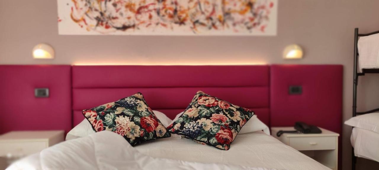 Hotel Villa Platani Riccione Eksteriør bilde