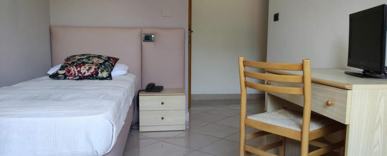 Hotel Villa Platani Riccione Eksteriør bilde